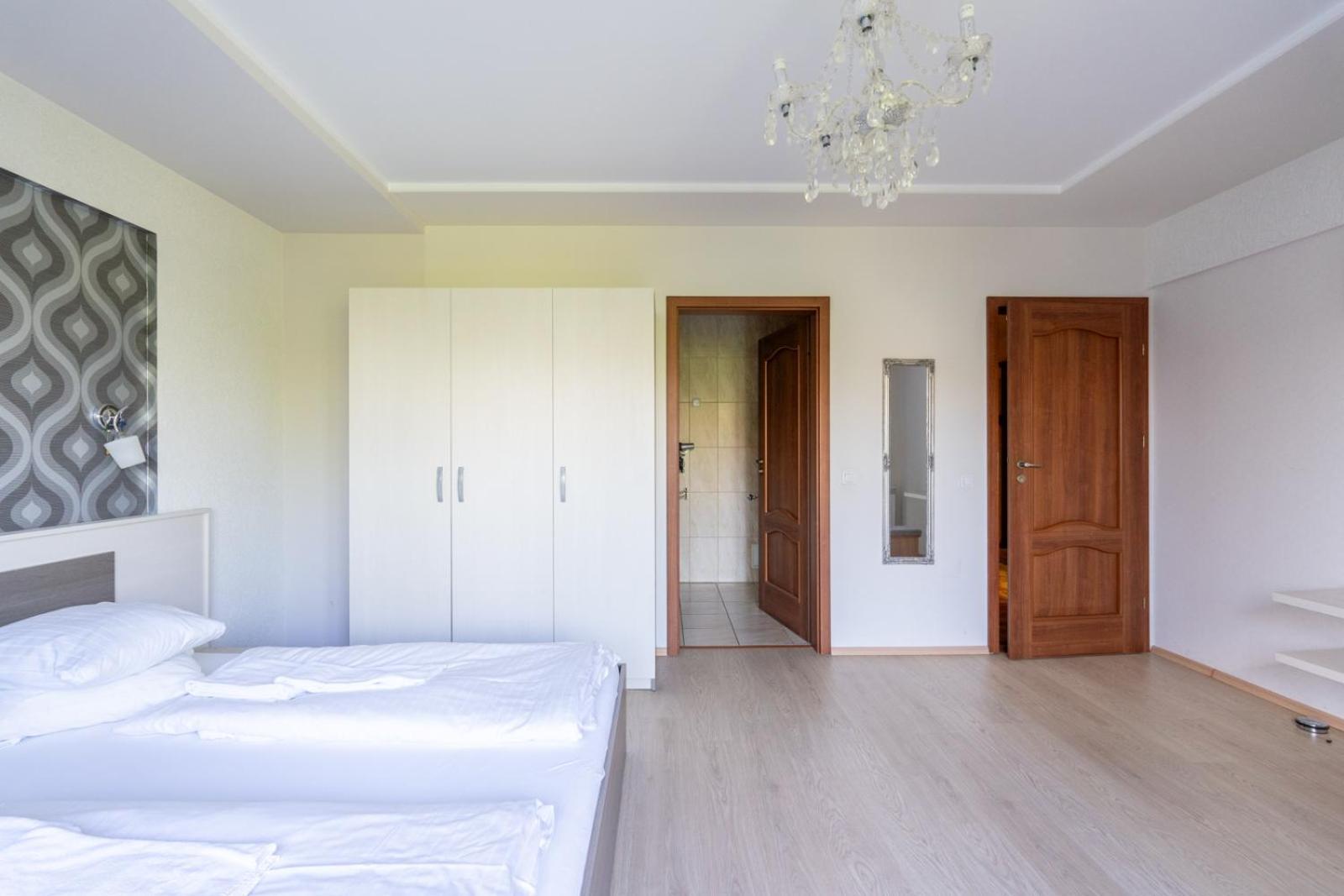 Faraway Aparthotel Near Vienna Airport With Anytime Self Check In Bruck an der Leitha Bilik gambar