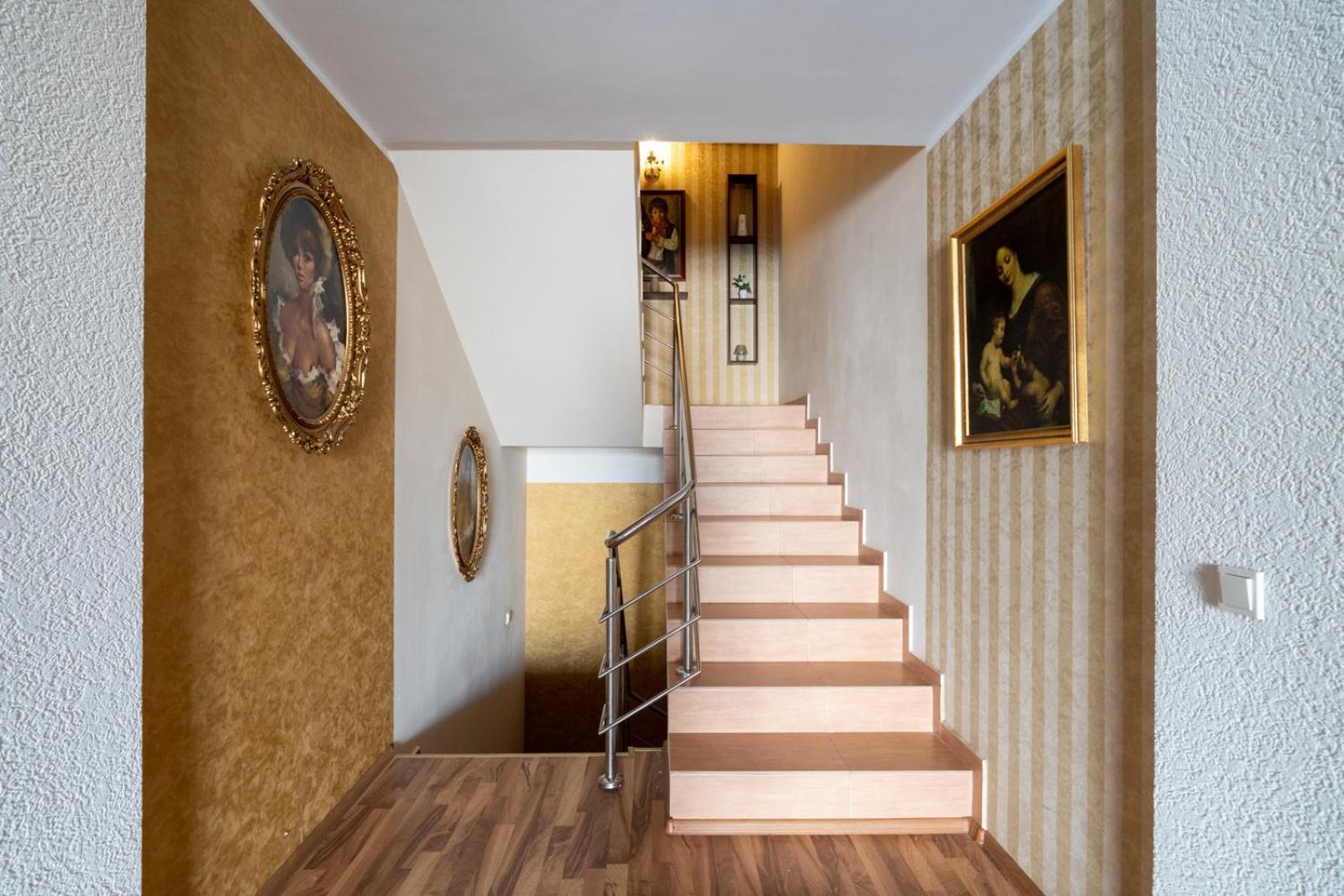 Faraway Aparthotel Near Vienna Airport With Anytime Self Check In Bruck an der Leitha Luaran gambar